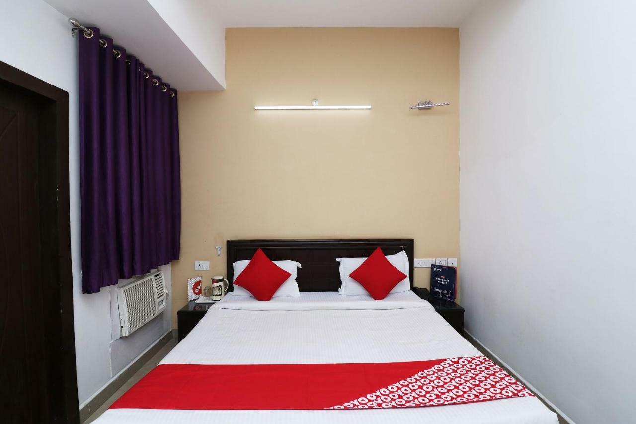 Oyo 13564 Near Prem Mandir Hotel Mathura Eksteriør billede